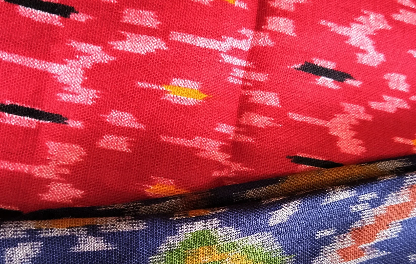 Close-up of daraayi fabric