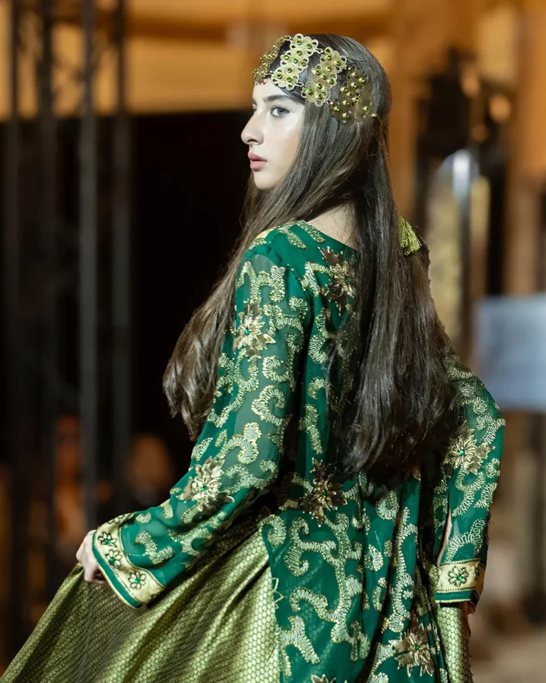 iranian-ethnic-attire-2025-03-5